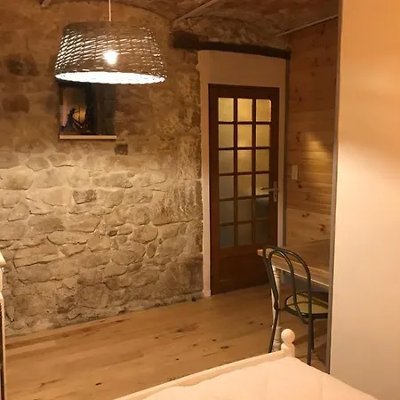 Atypique Dans Cave Voutee Avec Petit Dejeuner Homestay